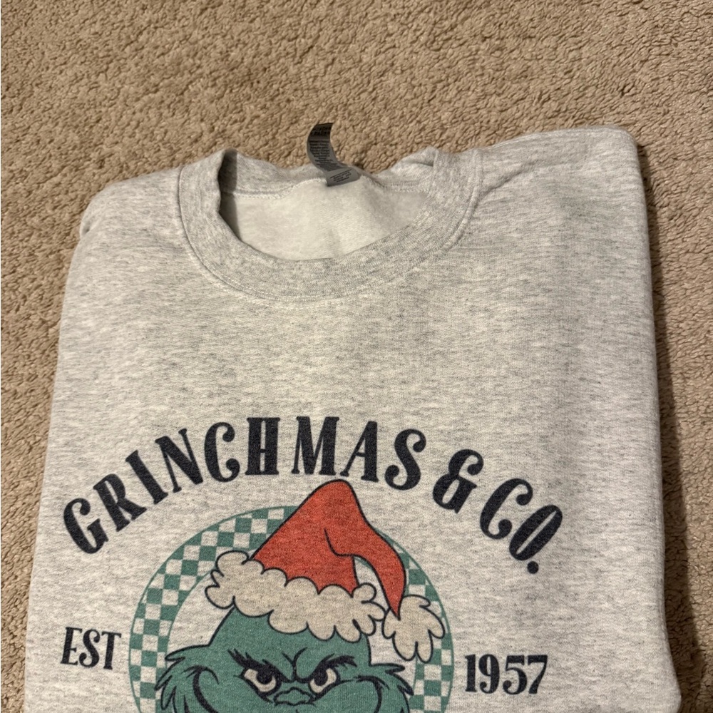 Gildan Gray Heavy Blend Sweatshirt